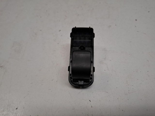 bontott MAZDA CX-3 Jobb első Ablakemelő Kapcsoló