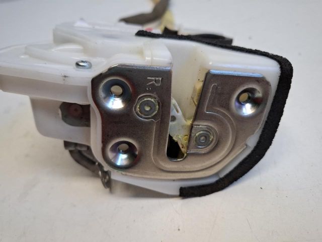 bontott MAZDA CX-3 Jobb első Ajtózár