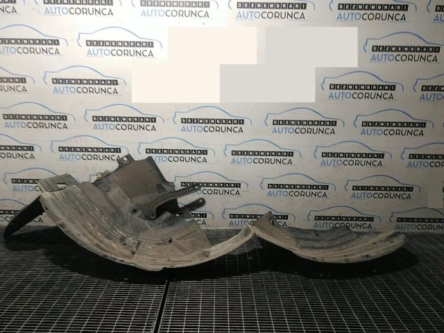 bontott MAZDA CX-3 Jobb első Dobbetét (Kerékjárati, Műanyag)