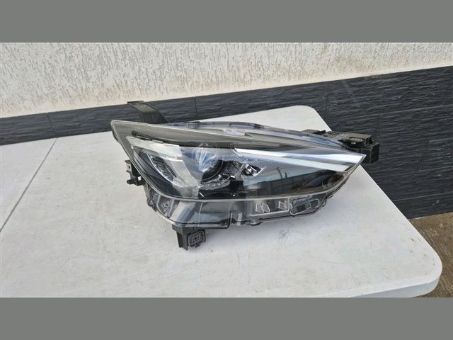 bontott MAZDA CX-3 Jobb Fényszóró