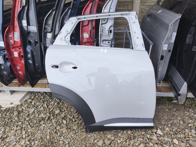bontott MAZDA CX-3 Jobb hátsó Ajtó (Üres lemez)