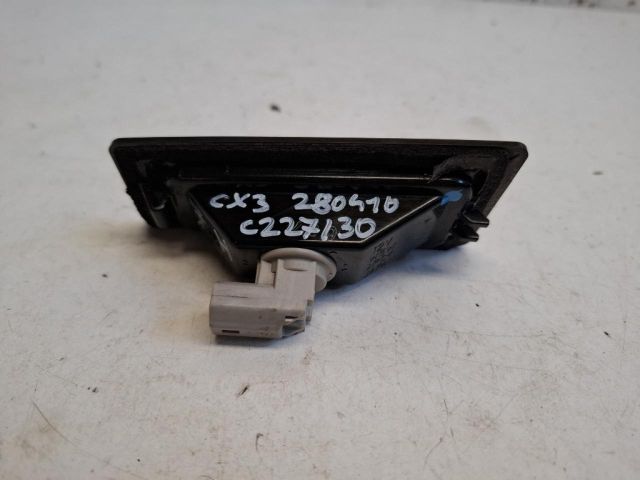 bontott MAZDA CX-3 Jobb Rendszámtábla Világítás