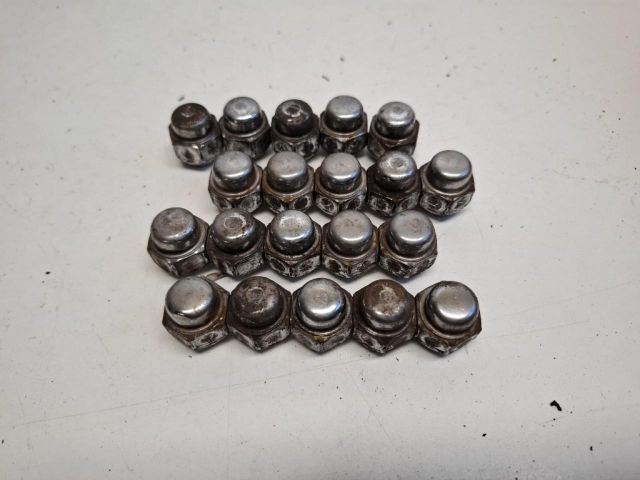 bontott MAZDA CX-3 Kerék Csavar Szett