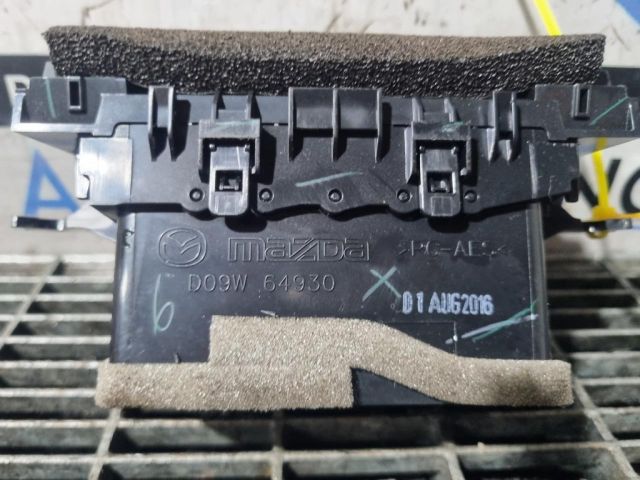 bontott MAZDA CX-3 Középső Szellőző