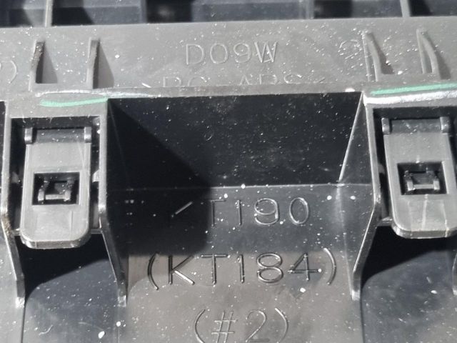 bontott MAZDA CX-3 Középső Szellőző