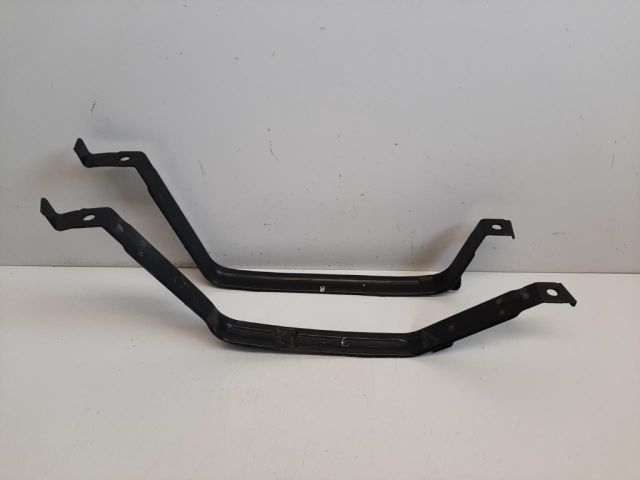 bontott MAZDA CX-3 Tank Tartó Pánt