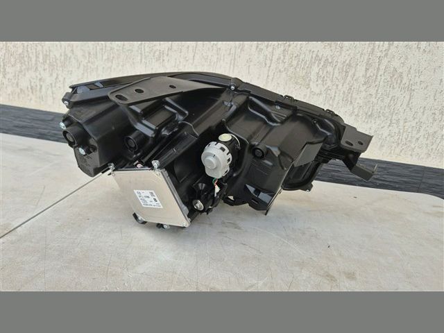 bontott MAZDA CX-30 Bal Fényszóró