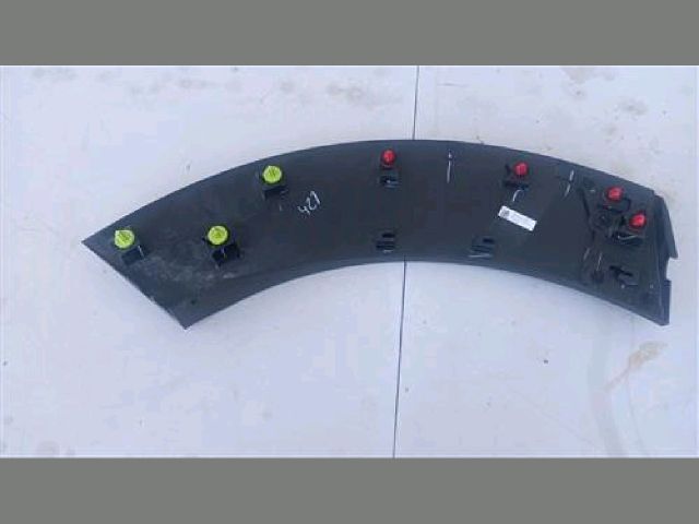 bontott MAZDA CX-30 Bal hátsó Sárvédő Díszléc