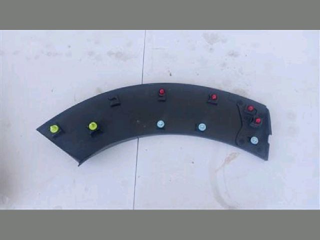 bontott MAZDA CX-30 Bal hátsó Sárvédő Díszléc