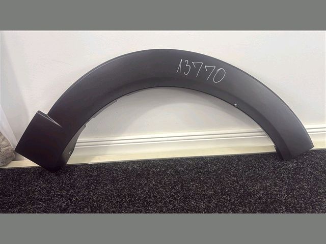 bontott MAZDA CX-30 Jobb első Sárvédő Díszléc