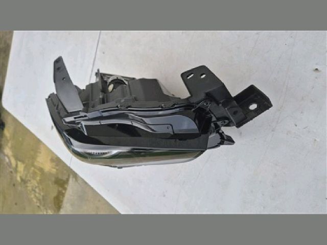 bontott MAZDA CX-30 Jobb Fényszóró