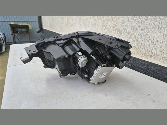 bontott MAZDA CX-30 Jobb Fényszóró