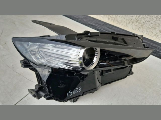 bontott MAZDA CX-30 Jobb Fényszóró