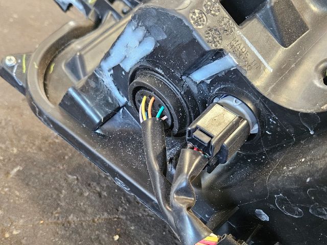 bontott MAZDA CX-30 Jobb Ledes Fényszóró