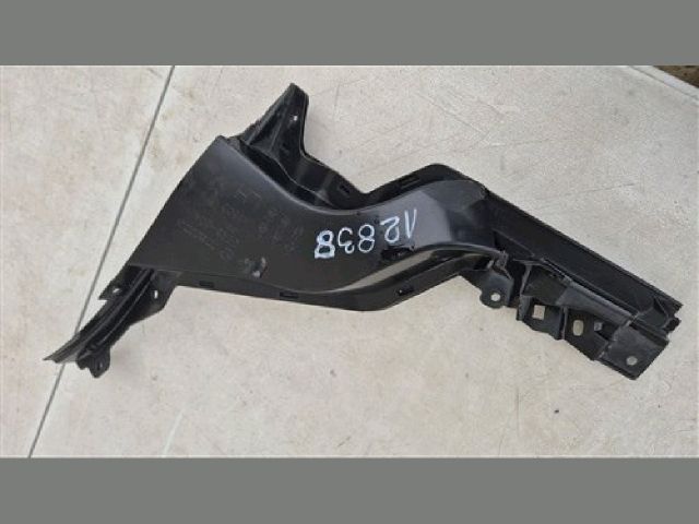 bontott MAZDA CX-30 Tartó Bak