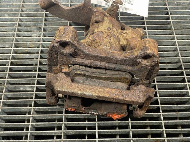 bontott MAZDA CX-5 Jobb hátsó Féknyereg Munkahengerrel