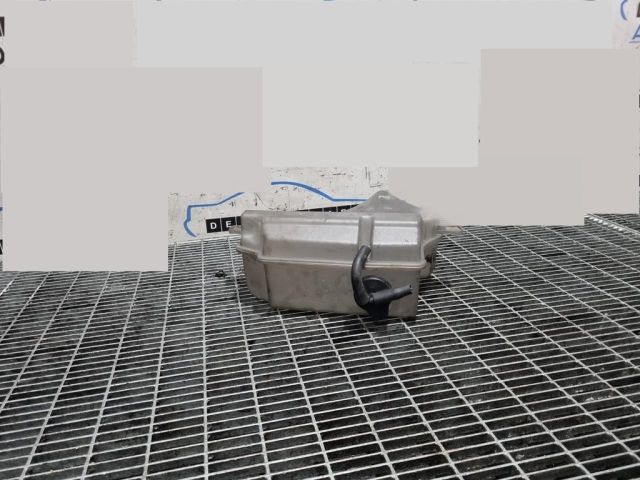 bontott MAZDA CX-5 Kiegyenlítő Tartály