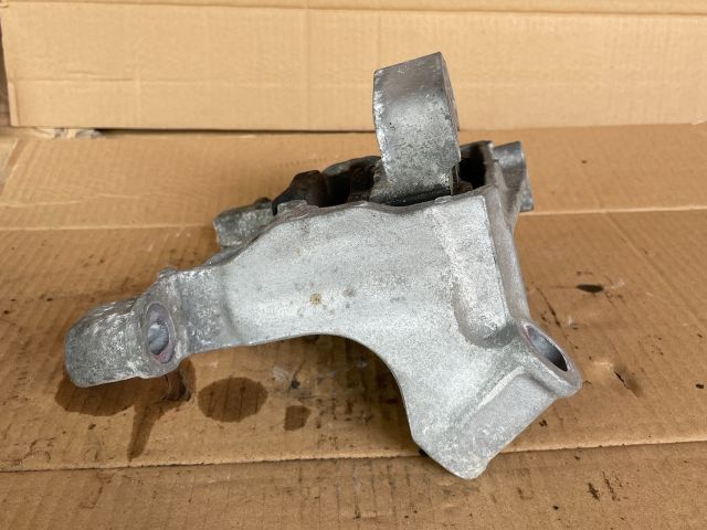 bontott MAZDA CX-5 Motor Tartó Bak Jobb