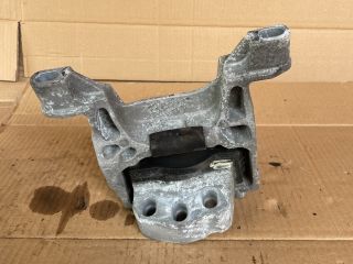 bontott MAZDA CX-5 Motor Tartó Bak Jobb