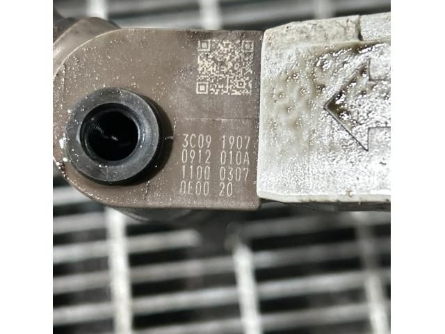 bontott MAZDA CX-5 Porlasztó (1 db)