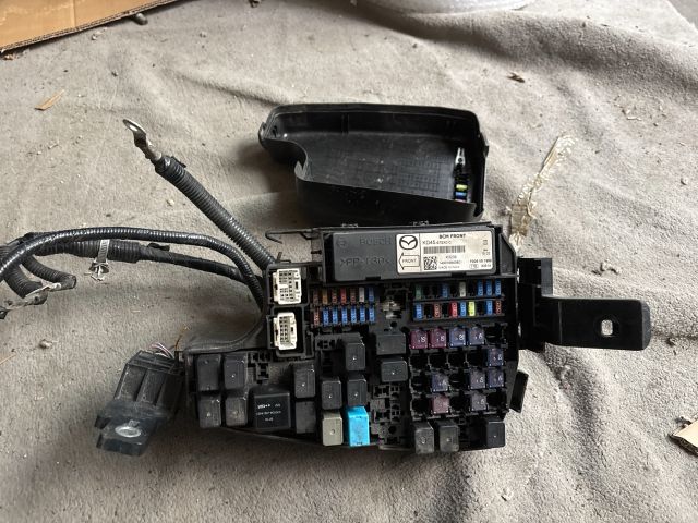 bontott MAZDA CX-5 Biztosítéktábla Motortér