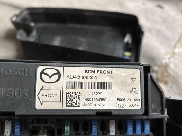 bontott MAZDA CX-5 Biztosítéktábla Motortér