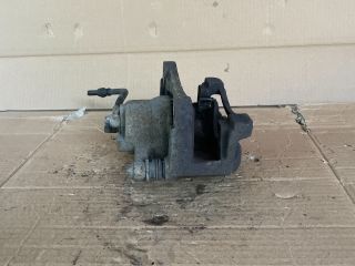 bontott MAZDA CX-5 Jobb első Féknyereg Munkahengerrel