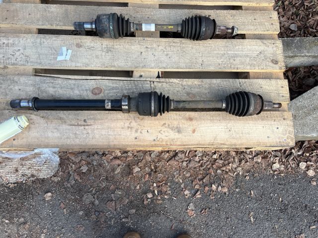 bontott MAZDA CX-5 Jobb Féltengely