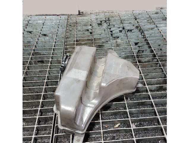 bontott MAZDA CX-5 Kiegyenlítő Tartály