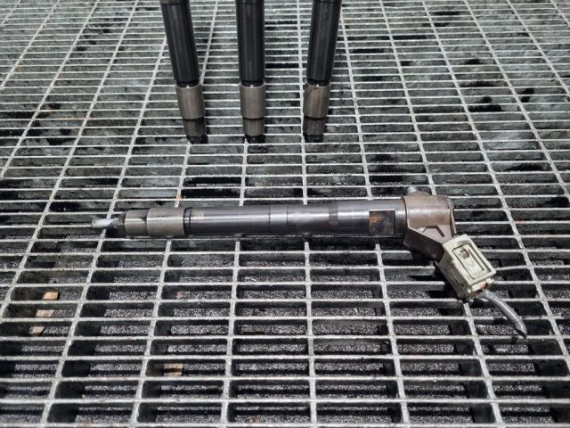 bontott MAZDA CX-5 Porlasztó (1 db)