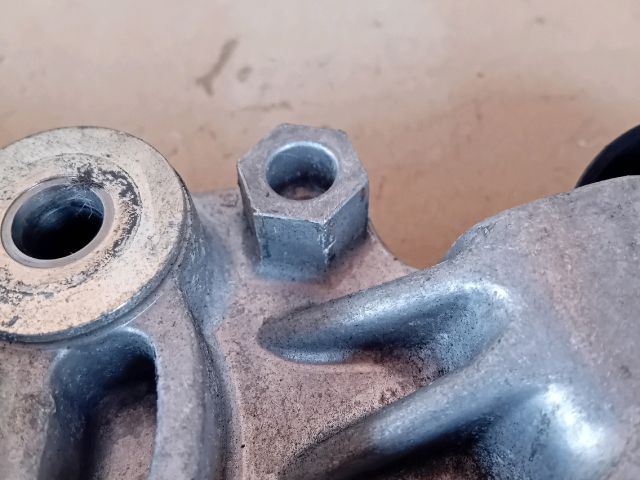 bontott MAZDA CX-5 Szíjfeszítő Görgő