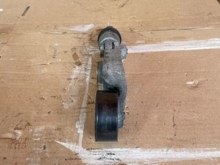 bontott MAZDA CX-5 Szíjfeszítő Görgő