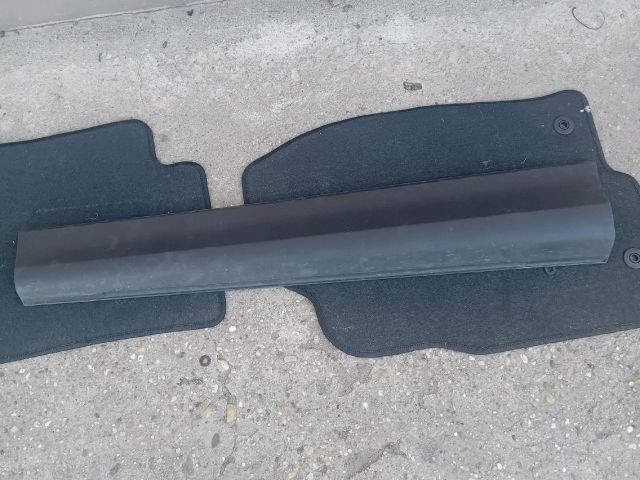 bontott MAZDA CX-5 Bal első Ajtó Díszléc