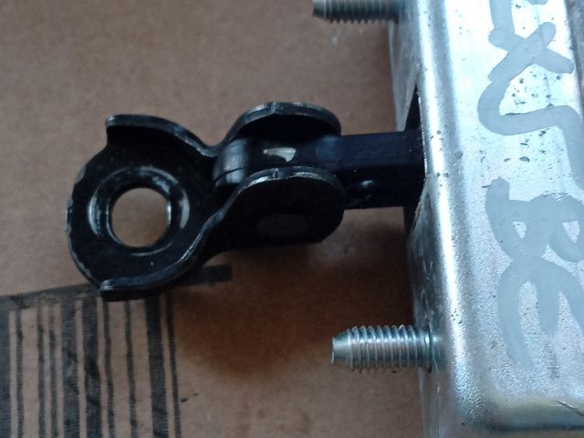 bontott MAZDA CX-5 Bal első Ajtóhatároló