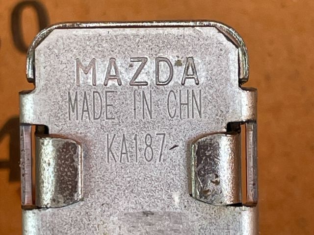 bontott MAZDA CX-5 Bal első Ajtóhatároló