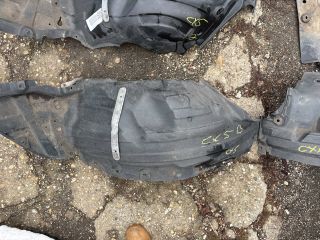 bontott MAZDA CX-5 Bal első Dobbetét (Kerékjárati, Műanyag)