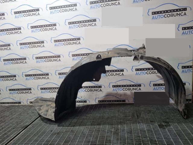 bontott MAZDA CX-5 Bal első Dobbetét (Kerékjárati, Műanyag)