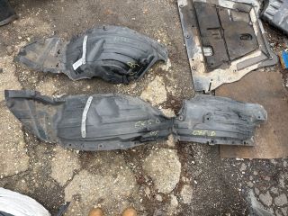 bontott MAZDA CX-5 Bal első Dobbetét (Kerékjárati, Műanyag)