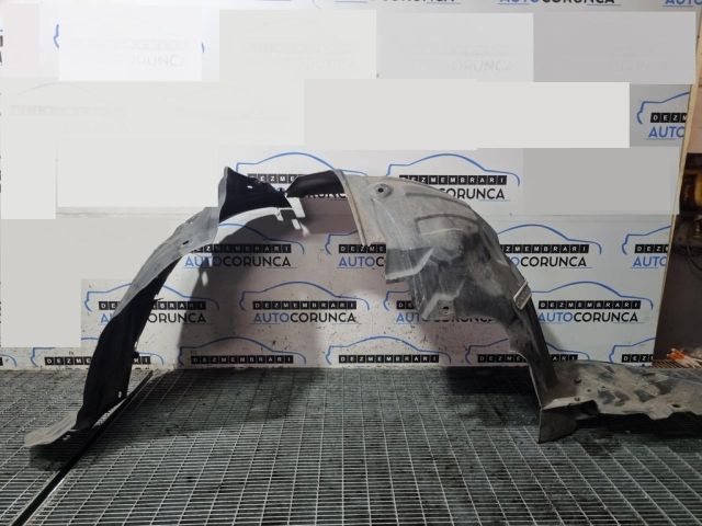 bontott MAZDA CX-5 Bal első Dobbetét (Kerékjárati, Műanyag)