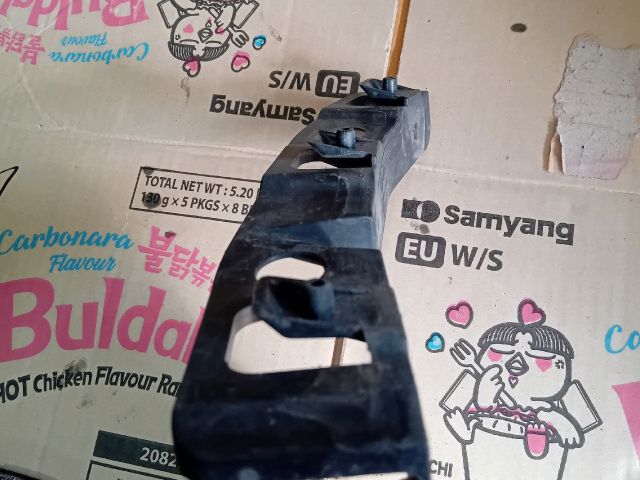 bontott MAZDA CX-5 Bal első Oldal Lökhárító Tartó (Műanyag)