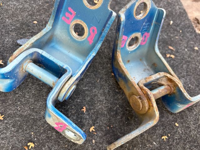 bontott MAZDA CX-5 Bal első Zsanér