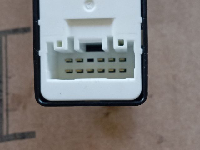 bontott MAZDA CX-5 Bal hátsó Ablakemelő Kapcsoló