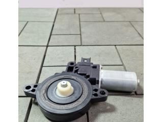 bontott MAZDA CX-5 Bal hátsó Ablakemelő Motor