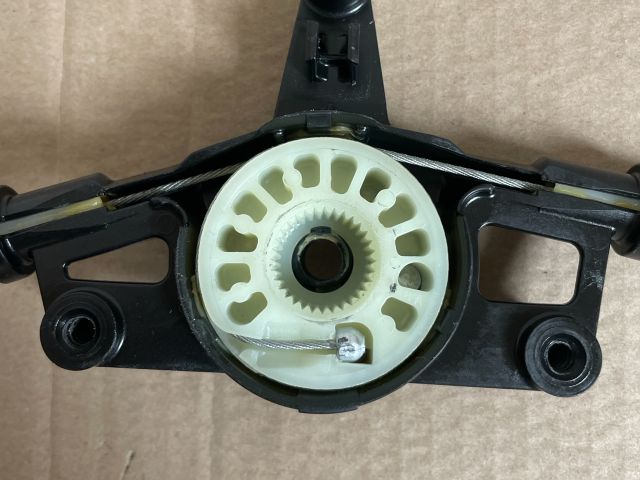 bontott MAZDA CX-5 Bal hátsó Ablakemelő Szerkezet (Elektromos)