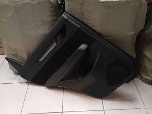 bontott MAZDA CX-5 Bal hátsó Ajtó Kárpit