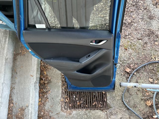 bontott MAZDA CX-5 Bal hátsó Ajtó (Részeivel)