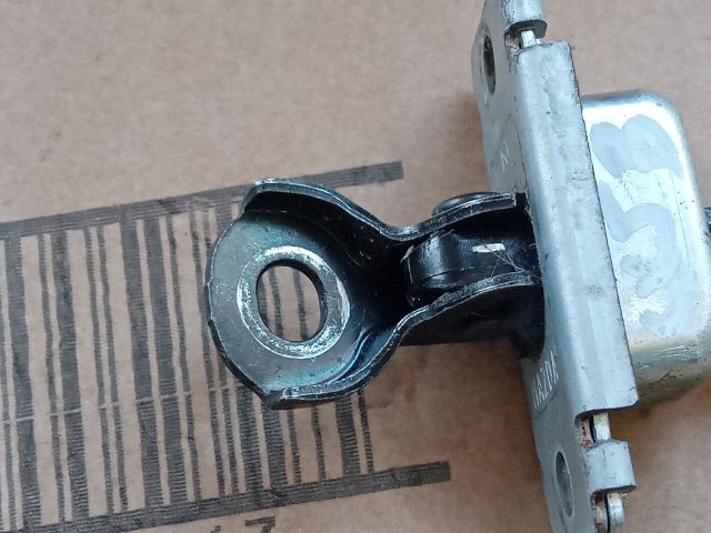 bontott MAZDA CX-5 Bal hátsó Ajtóhatároló