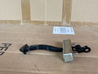 bontott MAZDA CX-5 Bal hátsó Ajtóhatároló