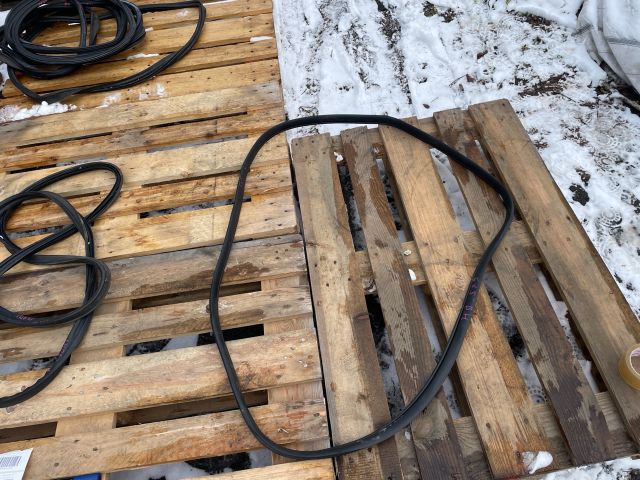 bontott MAZDA CX-5 Bal hátsó Gumikéder