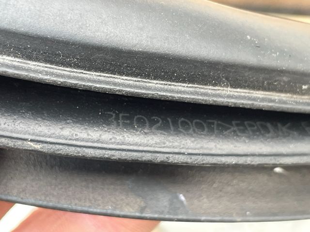 bontott MAZDA CX-5 Bal hátsó Gumikéder